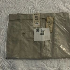 Men’s 42 khaki shorts